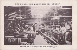 Delcampe - LES USINES DES PNEUMATIQUES DUNLOP Atelier De La Confection Des Entoilages - Werbepostkarten