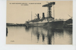 Delcampe - BATEAUX - PAQUEBOTS - SAINT NAZAIRE (44) - Au Bassin De Penhoët - Le " LUTETIA " - Dampfer