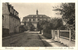 Delcampe - Herrnhut - Berthelsdorferstraße Mit Kirche - Herrnhut