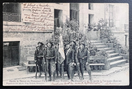 Delcampe - CPA APRES LA REVUE DU PRESIDENT FELIX FAURE / LE DRAPEAU DES CHASSEURS ET SA GARDE A TANINGES SAVOIE 1903 - Regimente