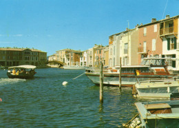 Delcampe - CPM - K - VAR - PORT GRIMAUD - BATEAUX A QUAI - DEPART DU COCHE D'EAU - Port Grimaud