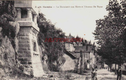 Delcampe - CPA UZERCHE - CORREZE - LE MONUMENT AUX MORTS ET L'AVENUE DE TAYAC - Uzerche