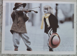 Delcampe - Petit Calendrier De Poche 1995 Enfant Fillette  Garçon Musique Violon  - Mayenne - Klein Formaat: 1991-00