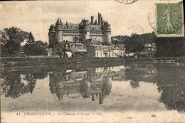 Delcampe - CPA Pierrefonds Le Chateau Et Le Lac - Pierrefonds