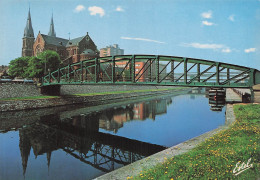 Delcampe - 59 DUNKERQUE LE CANAL DE FURNES ET L EGLISE SAINT MARTIN - Dunkerque