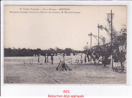 Delcampe - CÔTE D'IVOIRE: ABIDJEAN: Européens Attendant L'arrivée Du Ministre Des Colonies Milliès-Lacroix - Très Bon état - Elfenbeinküste
