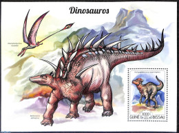 Delcampe - Guinea Bissau 2015 Dinosaurs, Mint NH, Nature - Prehistoric Animals - Prehistorisch