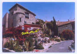 Delcampe - {104883} 06 Alpes Maritimes Le Vieil Antibes, Le Charme De Ses Rues Cachées - Antibes - Altstadt