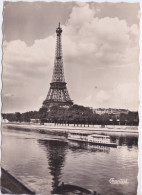 Delcampe - 75 - PARIS - LA TOUR EIFFEL  - VUE DE LA SEINE  - BATEAU - Eiffelturm