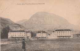 Delcampe - (5)     LA TRONCHE - Asile Des Vieillards - La Tronche