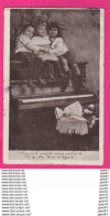 Delcampe - CPA (Réf: Z 3381) (FANTAISIE BÉBÉS) Trois Sur Le Piano - Babies