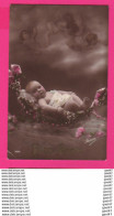Delcampe - CPA (Réf: Z 3383) (FANTAISIE BÉBÉS) Bébé Et Les Anges - Babies
