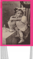 Delcampe - CPA (Réf: Z 3387) (FANTAISIE BÉBÉS) Les Bonnes Dragées - Babies