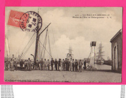 Delcampe - CPA (Réf: Z 448) LA PALICE-ROCHELLE (17 CHARENTE MARITIME) Marins De L'État Au Débarquement L. C.  (animée) - Otros & Sin Clasificación