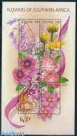 Delcampe - Lesotho 2002 South African Flowers 6v M/s, Mint NH, Nature - Flowers & Plants - Lesotho (1966-...)