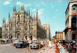 Delcampe - N°43501 Z -cpsm Milano -voitures Fiat Et Renault Dauphine- - PKW