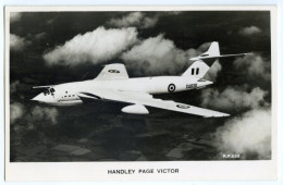 Delcampe - HANDLEY PAGE VICTOR / NOTTINGHAM, TOLLERTON, LOTHIAN ROAD (GUY) - 1946-....: Era Moderna