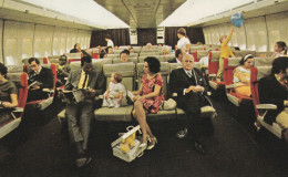 Delcampe - Vintage Pc Panam Interieur Boeing 747 Aircraft - 1919-1938: Fra Le Due Guerre