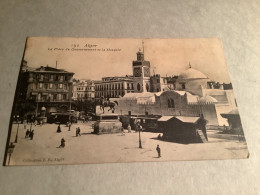 Delcampe - Algérie.alger La Place Du Gouvernement Et La Mosquee - Algerien