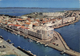 Delcampe - 30 LE GRAU DU ROI CHENAL MARITIME ET BOULEVARD DU FRONT DE MER - Le Grau-du-Roi