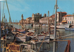 Delcampe - 30 LE GRAU DU ROI LE CANAL DU MIDI ET LA NOUVELLE EGLISE - Le Grau-du-Roi