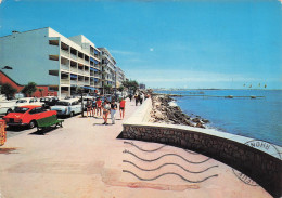 Delcampe - 30 LE GRAU DU ROI LE BOULEVARD FRONT DE MER ET LA PROMENADE - Le Grau-du-Roi