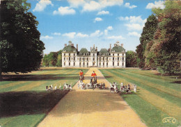 Delcampe - 41 CHEVERNY LE CHATEAU UN DEPART A LA CHASSE - Cheverny