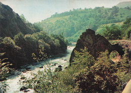 Delcampe - 64 ITXASSOU BRECHE DANS UN ROCHER DIT LE PAS DE ROLAND - Itxassou