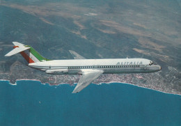 Delcampe - Vintage Pc Alitalia Douglas Dc-9 Aircraft - 1919-1938: Fra Le Due Guerre