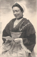 Delcampe - Lot De 2 CPA - Sarzeau (56) - Portraits De Femmes En Costumes Traditionnels - Bretagne - Sarzeau