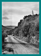 Delcampe - 34 Lodeve Les Roches Des Fourches Et La Vierge ( Cachet Perlé De La Poste 2 Août 1958 ) - Lodeve