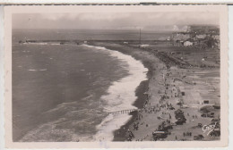 Delcampe - CPSM Dieppe - La Plage Et Les Jetées Du Port - Dieppe