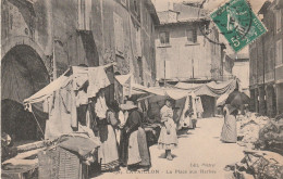 Delcampe - 84  CAVAILLON  LA PLACE AUX HERBES - Cavaillon