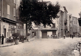 Delcampe - BARJOLS - Carrefour Saint Marcel - Barjols