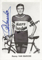 Delcampe - CARTE CYCLISME RONNY VAN MARCKE SIGNEE TEAM MARS FLANDRIA 1971 ( FORMAT 9,5 X 13,5,) - Radsport
