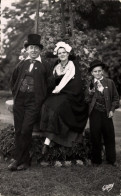 Delcampe - CPA Normandie, Familie In Tracht - Kostums