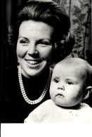 Delcampe - CPA Princesse Beatrix Der Niederlande, Willem Alexander, Portrait, 1968 - Königshäuser