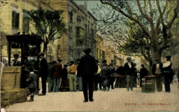 Delcampe - CPA Malta, St. John's Square, Markt, Händler, Passanten - Malta
