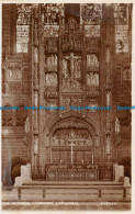 Delcampe - R139004 The Reredos. Liverpool Cathedral. Valentines. RP - Monde