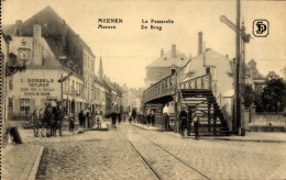 Delcampe - CPA Menin Menen Meenen Lys Westflandern, La Passerelle, De Brug, C. Dobbels Voiturier - Sonstige & Ohne Zuordnung