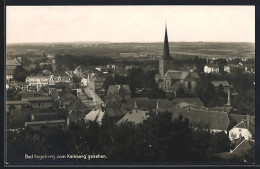 Delcampe - AK Bad Segeberg, Teilansicht Mit Kirche Und Strassenpartie - Bad Segeberg