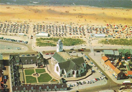 Delcampe - Katwijk Aan Zee NL Gezicht Op Oude Of St Andreaskerk En St Andreashof Fliegerauf - Otros & Sin Clasificación