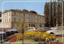 Delcampe - Carte Postale 88. Epinal Musée International De L'imagerie   Voitures Très Beau Plan - Epinal