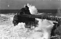 Delcampe - BR11614 Biarritz Vague D Equinoxe  France Real Photo - Sonstige & Ohne Zuordnung