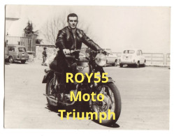 Delcampe - Moto Triumph  Fotografia Anni 50 60 (formato Foto Cm. 9 X Cm.12) - Motorfietsen