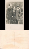 Delcampe - Kinder Mit Ihrer Oma Mode Kleidung Zeitgeschichte 1962 Privatfoto - Abbildungen