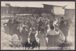 Delcampe - Carte Photo "Le Départ Du Régiment 109 à La Gare De Luxembourg 6-2-1919" (non Circulée) - Autres & Non Classés