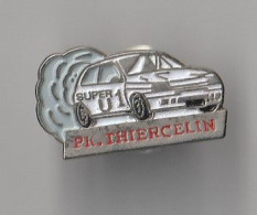 Delcampe - PIN'S   THEME  RENAULT CLIO  SUPER 01  - PH.THIERCELIN - RALLYE - Renault