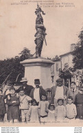 Delcampe - 47) ASTAFFORT - MONUMENT DES VETERANS DE TERRE ET DE MER 1870 - 71 - ANIMATION - HABITANTS -  ( 2 SCANS ) - Astaffort