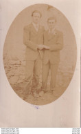 Delcampe - L17-47) CASTELJALOUX - CARTE PHOTO  F. POUPIN -  DEUX HOMMES EN COSTUME -   ( 2 SCANS ) - Casteljaloux